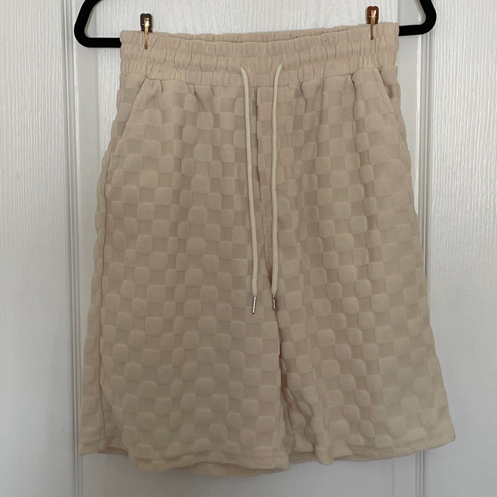 Women's Cream Checkered Textured Drawstring Shorts